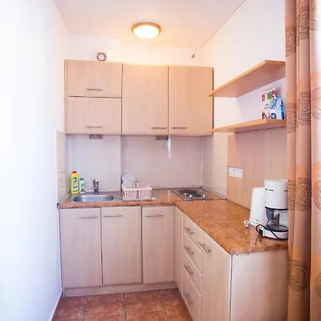 Apartment Dom Posejdon : 5-cio Osobowy, 450m Od Morza *